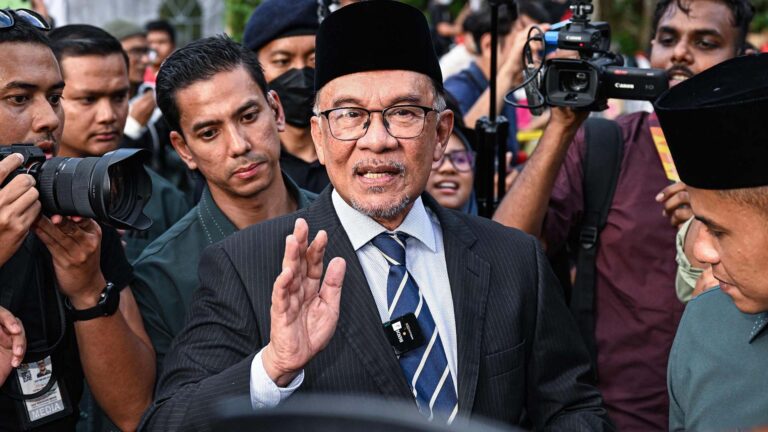 Prime Minister Modi congratulates Anwar Ibrahim Malaysia’s new prime minister