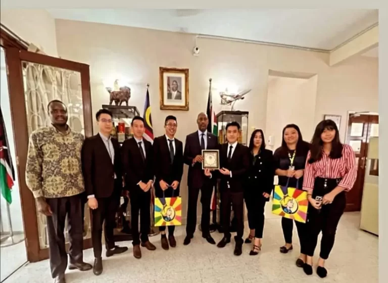 Kenya Diplomat to Malaysia Francis Ndegwa meets with Malaysian businessmen