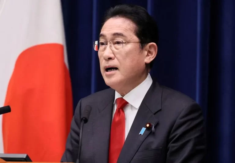 Japan PM Kishida to visit South Korea in early May for summit with Yoon