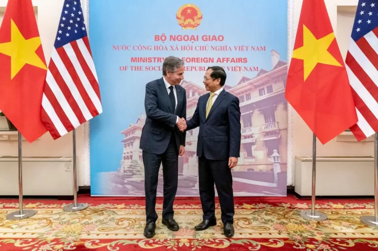 Antony Blinken Vietnam visit put China in tension, meeting of both foreign ministers in Hanoi