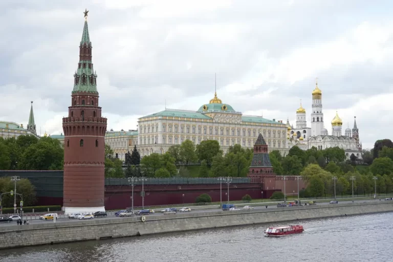 Ukraine denies Russian claim Kyiv sent drones to hit Kremlin