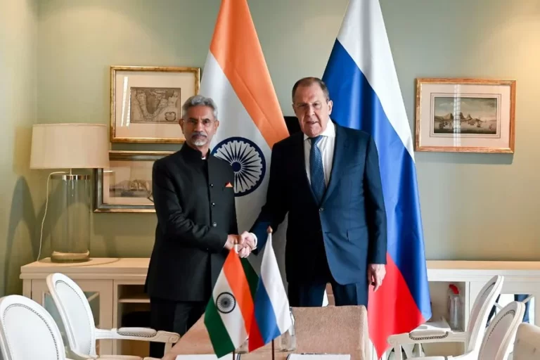 BRICS foreign ministers : Jaishankar meets Russian counterpart Lavrov in South Africa