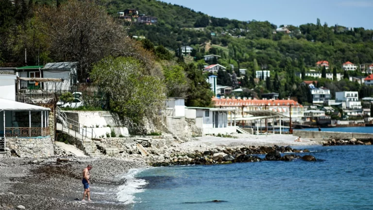 Ukraine :Crimea Tourism Industry faces another lost Summer as War Rages On