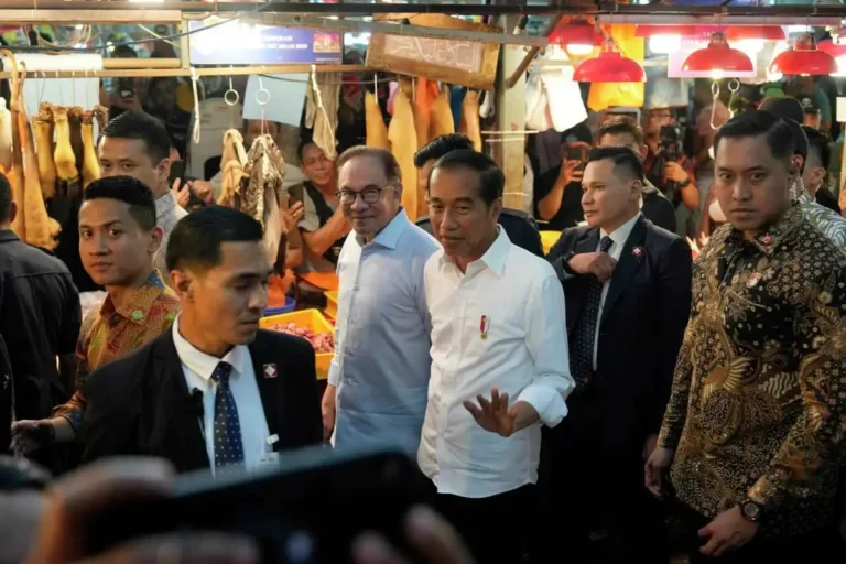 Malaysia will not survive if there is no resolve to change, says Anwar