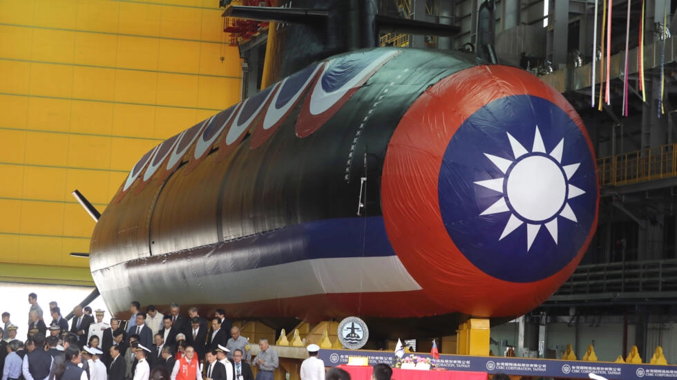 Taiwan unveils first domestically made submarine