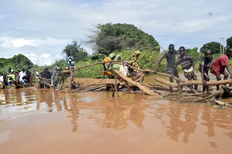 Death toll from floods in Kenya, Somalia and Ethiopia rises to 130