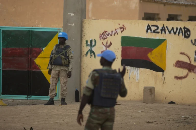 UN peacekeepers have departed a rebel stronghold in northern Mali early as violence increases