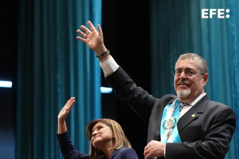 Bernardo Arevalo sworn in as Guatemala president