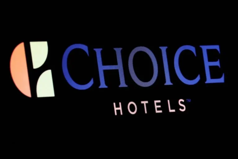 Choice Hotels Nominates Board Directors in Hostile Wyndham Bid-Sources