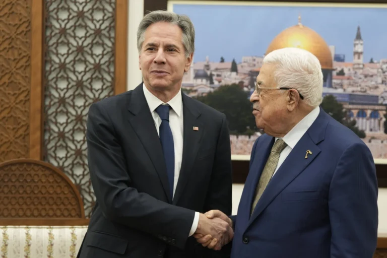 Blinken Holds Talks with Palestinian President in Ramallah, Urging Gaza Cease-fire
