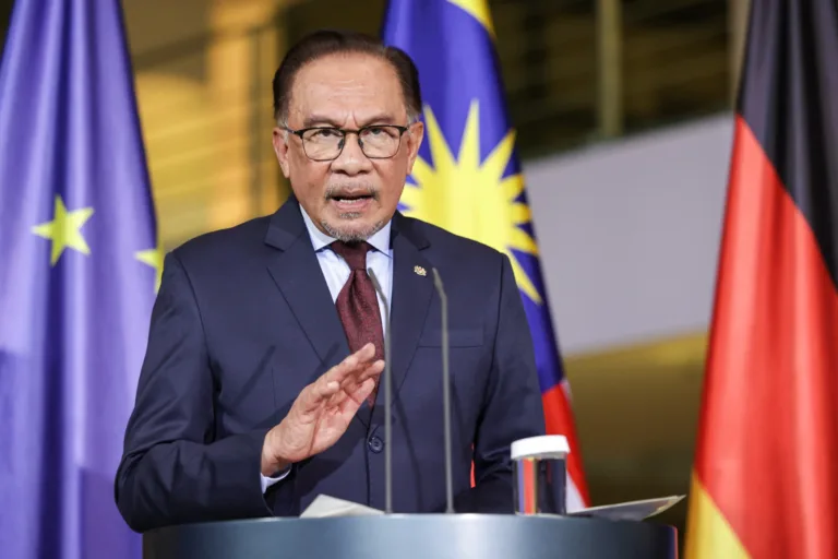 Malaysia to correct gender bias with citizenship amendment promising equal rights for foreign-born children
