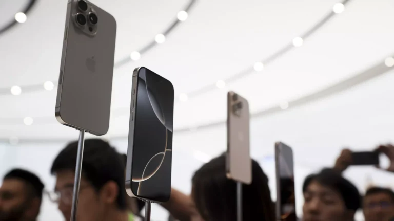 Investor Interest Diminishes for Apple’s AI-Powered iPhone 16 Launch, While Consumer Excitement Remains Strong