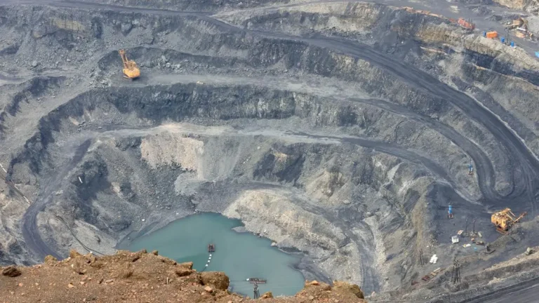 At least 20 likely dead in violence near Papua New Guinea gold mine, local media reports