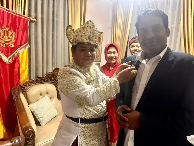 King Mulawarman of Kutai Welcomes Diplomat Times’ Shashi Kumar for a Groundbreaking Dialogue