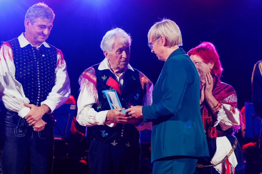 Slovenian President Honors Štirje Kovači Ensemble with Order of Merit for Cultural Contributions