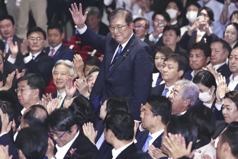 Ex-defense chief Ishiba set to become new Japan PM