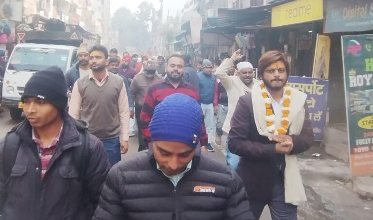 Independent candidate Saurabh Gupta from Shalimar Bagh Assembly is getting a lot of support from the youth