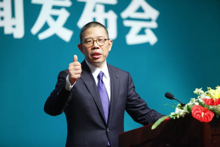 Did you know that China’s richest man dropped out of school and once lost $4 billion in a single day?