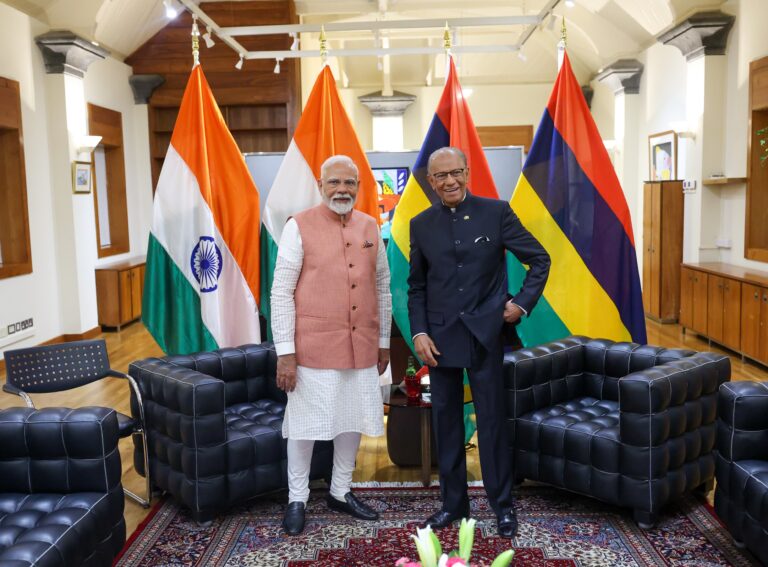 PM Modi Holds Key Meeting with Mauritius PM Navinchandra Ramgoolam During State Visit