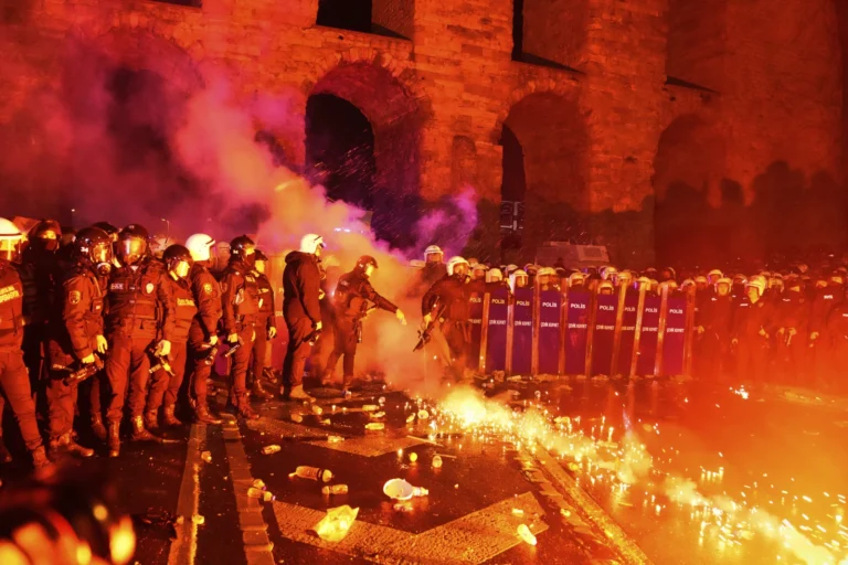 Tense Protests Grow in Turkey Over Istanbul Mayor Ekrem Imamoglu’s Detention