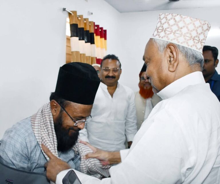 Yesterday, everyone got naked in the parliament… JDU in a tussle over the Waqf bill, Ghulam Rasool Baliavi got upset