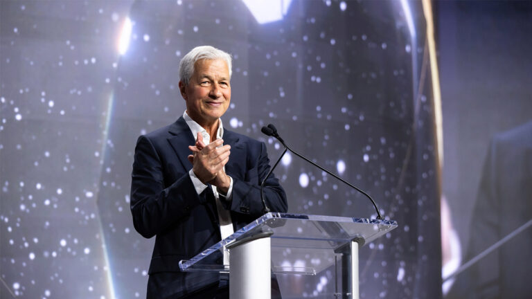 Dimon Issues Trade War Warning After Wall Street Executives Meet with Commerce Chief Lutnick