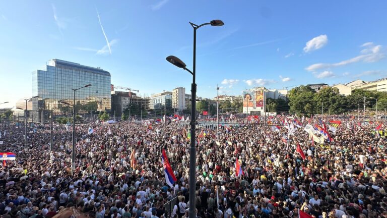 Massive Rally in Belgrade Demands Early Elections Amid Mounting Pressure on Serbian President Vucic