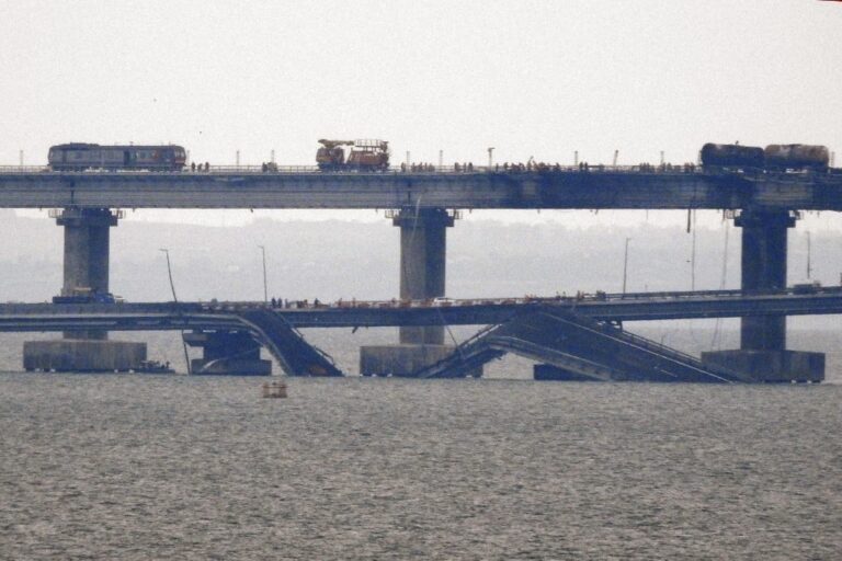 Terrorists attempted to blow up Crimean Bridge with 130 kg of explosives