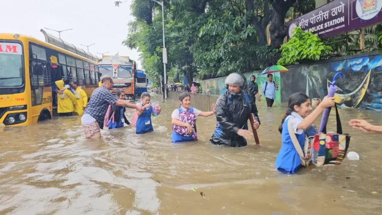 6 dead, hundreds evacuated in rain-hit districts of Maharashtra; next 48 hours crucial, says CM