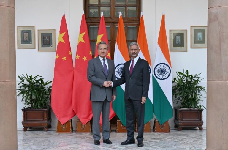 China, India Agree to Sustain Positive Momentum in Bilateral Relations