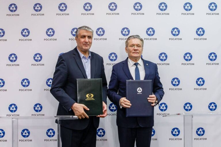 Tehran signs MoU with Moscow on building small nuclear power plants in Iran