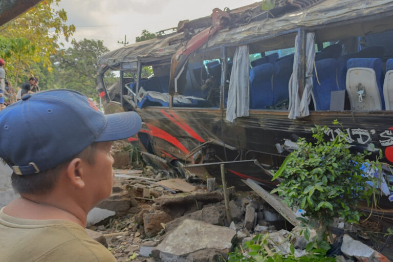 Bus Crash Near Mount Bromo kills 8, Injures 44 in East Java, Indonesia