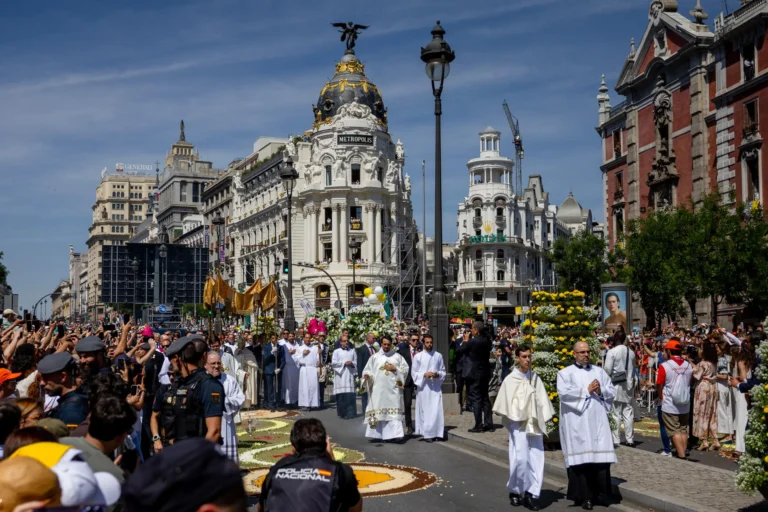 Pope’s second day in spain marked by massive events in Madrid