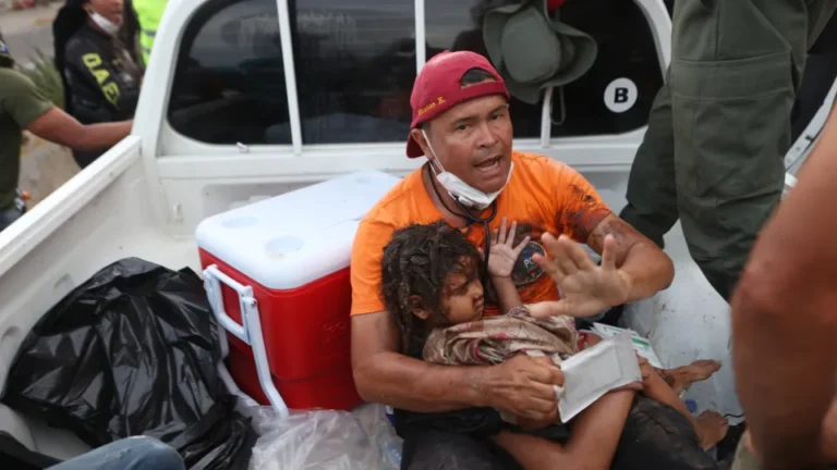 Venezuela Earthquake: Child rescued alive in La Guaira as rescue teams receive widespread praise