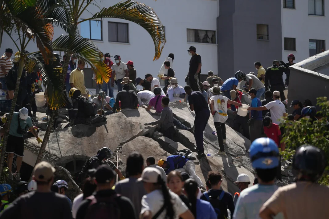 Colombia earthquake: At least 132 dead and 570 injured after a 7.4-magnitude quake