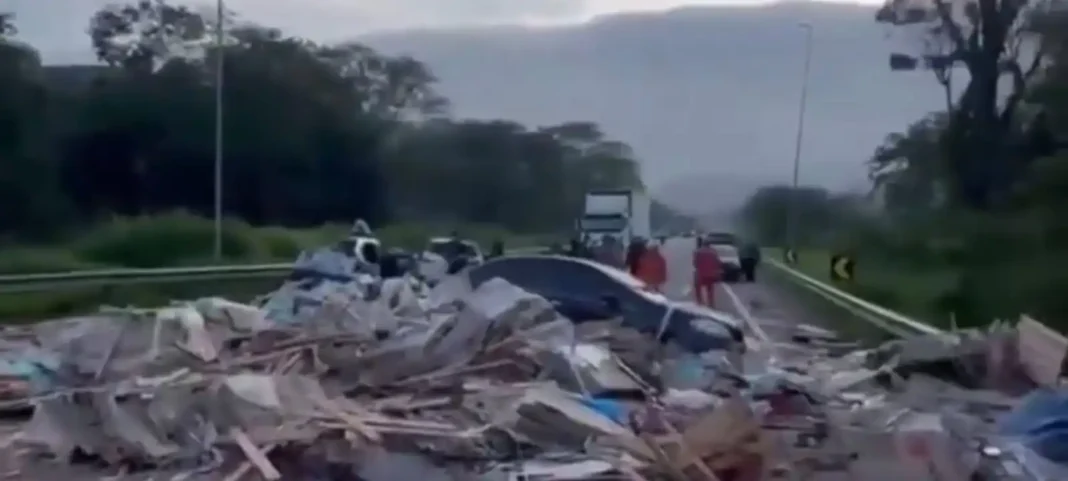 At least 5 killed in truck collision on highway in Rio de Janeiro, Brazil