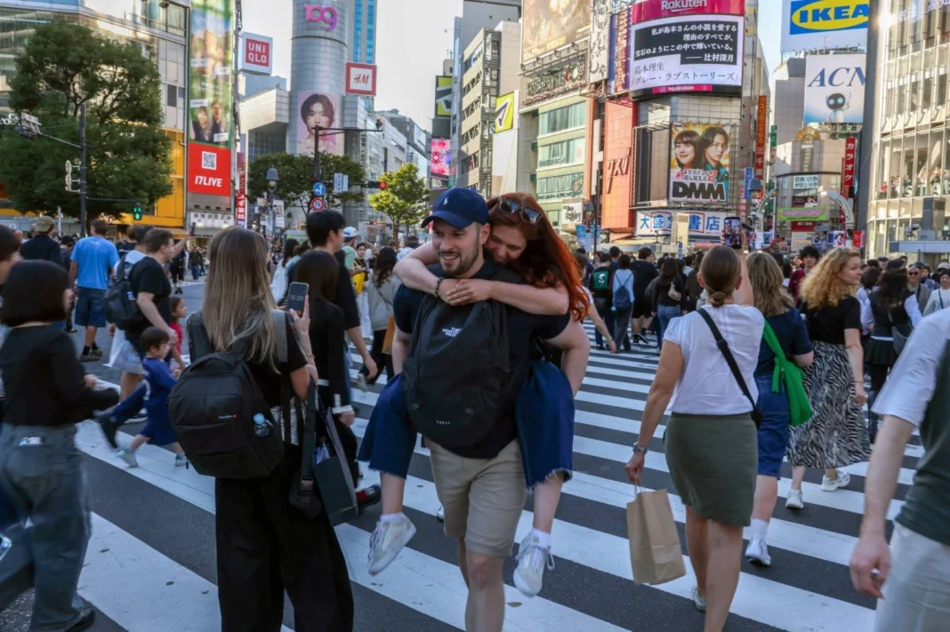 Foreign visitors’ spending in Japan hits record ¥7 trillion in January–September