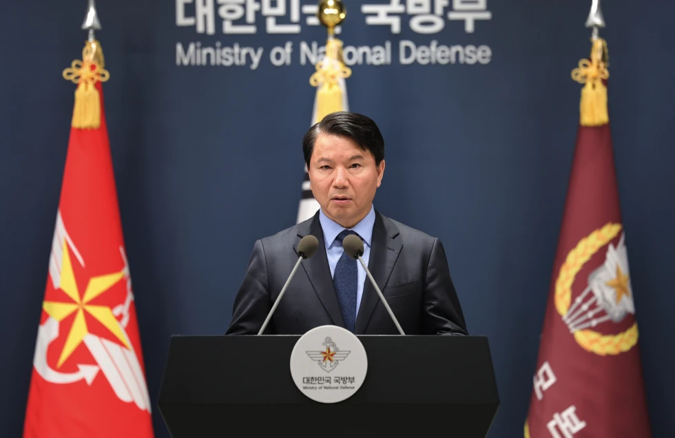 South Korea proposes military talks with North Korea to calm rising border tensions