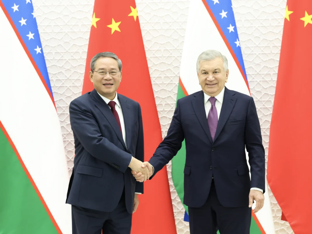 Chinese Premier arrives in Tajikistan for official visit and SCO Meeting